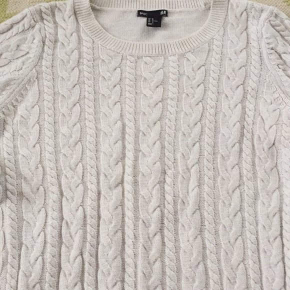 H&M Sweater - Picture 3 of 4